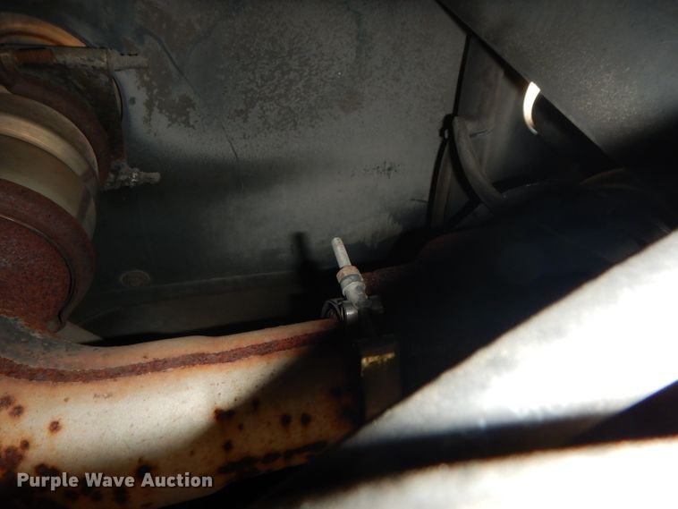 image for item DF2599 2000 Grove RT530E crane