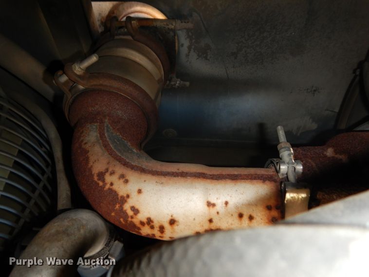 image for item DF2599 2000 Grove RT530E crane