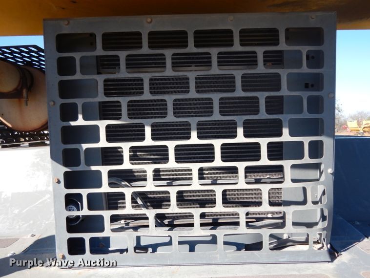 image for item DF2599 2000 Grove RT530E crane