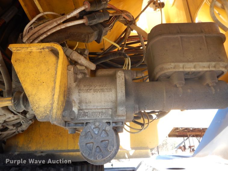 image for item DF2599 2000 Grove RT530E crane