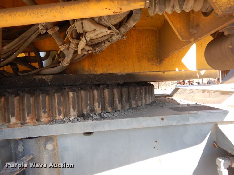 image for item DF2599 2000 Grove RT530E crane