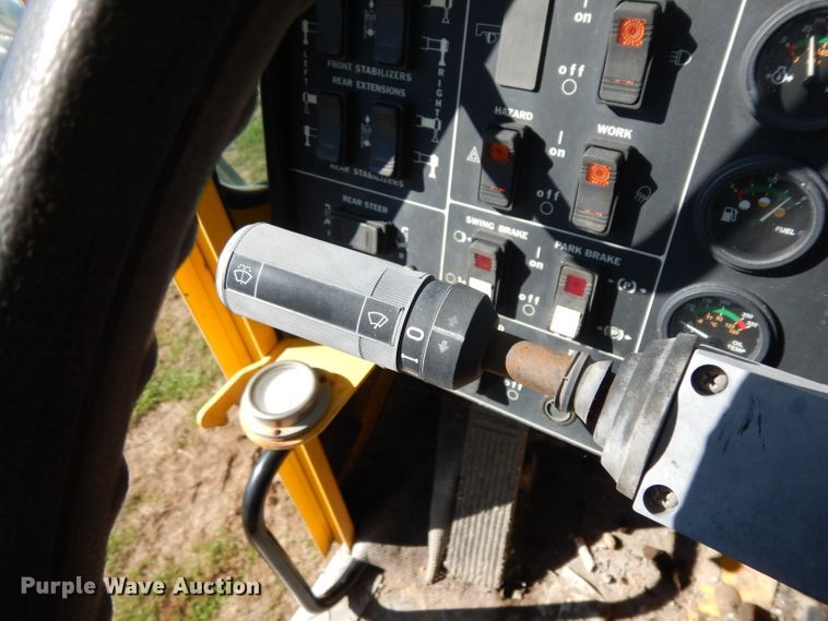 image for item DF2599 2000 Grove RT530E crane