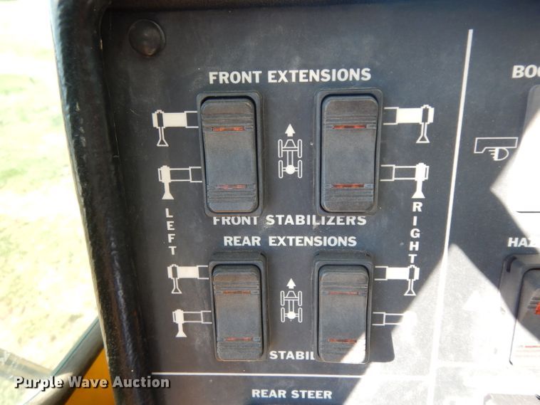 image for item DF2599 2000 Grove RT530E crane