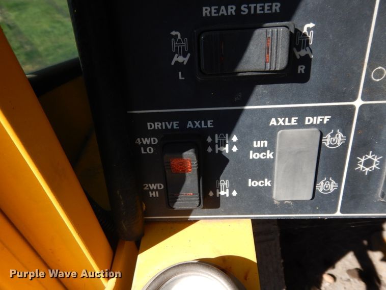 image for item DF2599 2000 Grove RT530E crane