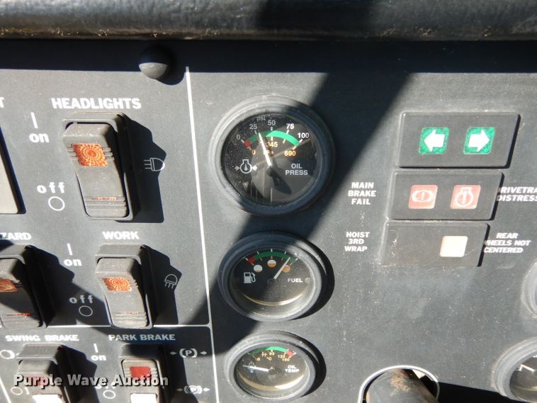 image for item DF2599 2000 Grove RT530E crane