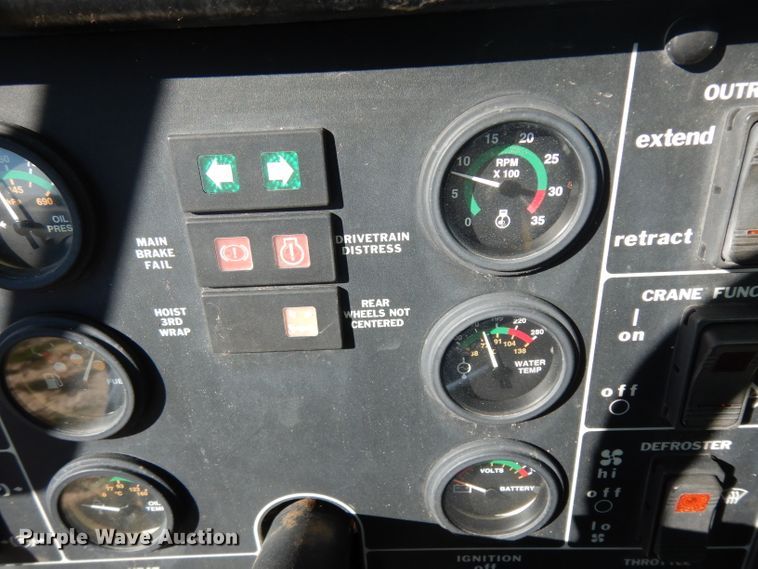 image for item DF2599 2000 Grove RT530E crane