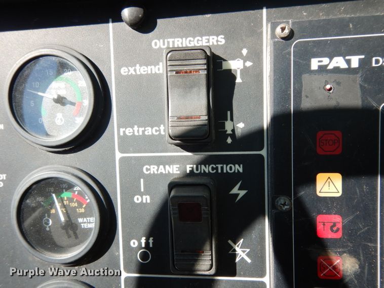 image for item DF2599 2000 Grove RT530E crane