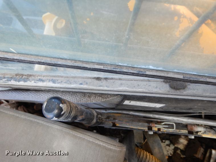 image for item DF2599 2000 Grove RT530E crane