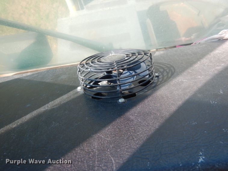 image for item DF2599 2000 Grove RT530E crane