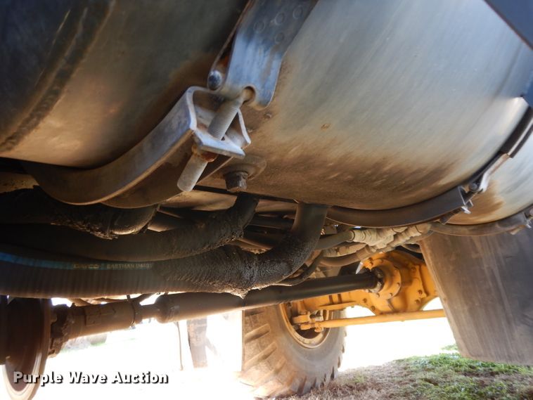 image for item DF2599 2000 Grove RT530E crane