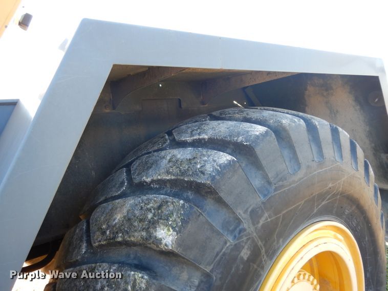 image for item DF2599 2000 Grove RT530E crane