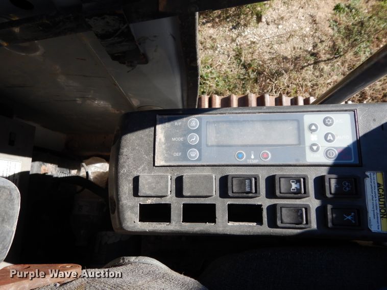 image for item DF2601 2005 Kobelco SK210LC excavator