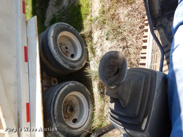 image for item DF2601 2005 Kobelco SK210LC excavator