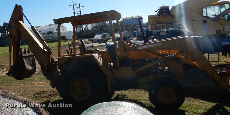 image for item DF2603 1976 John Deere 310A backhoe