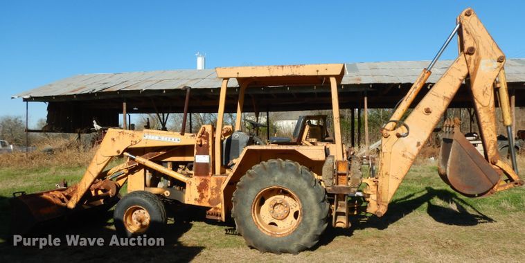 image for item DF2603 1976 John Deere 310A backhoe