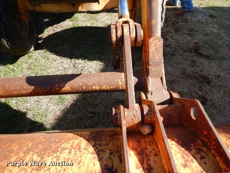 image for item DF2603 1976 John Deere 310A backhoe