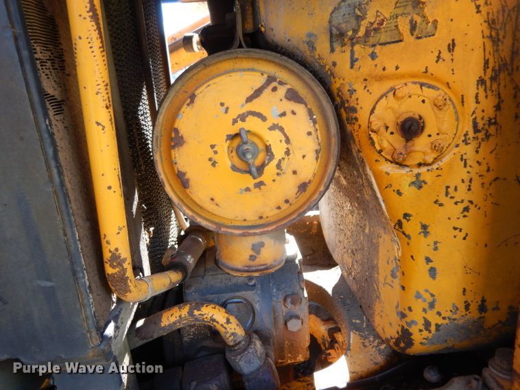 image for item DF2603 1976 John Deere 310A backhoe