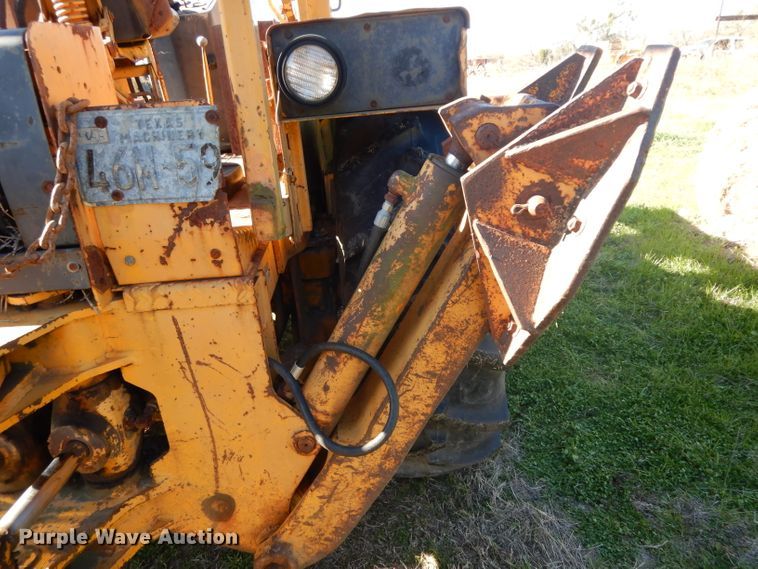 image for item DF2603 1976 John Deere 310A backhoe