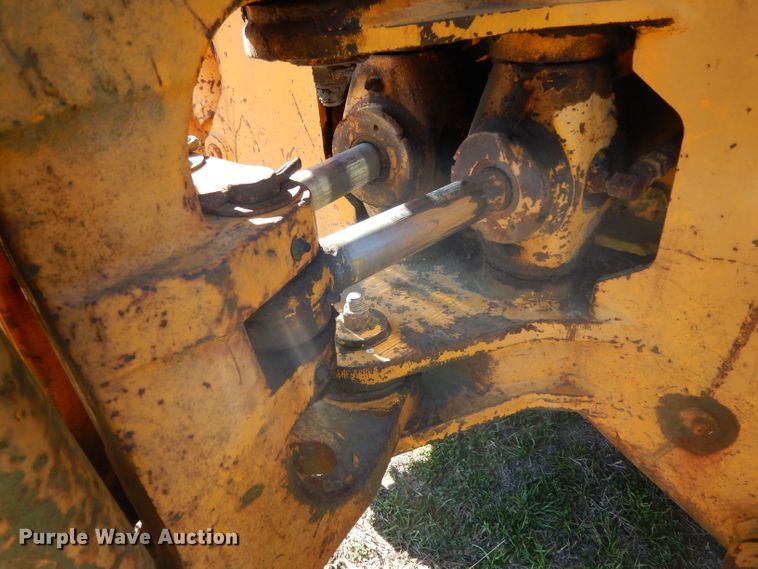 image for item DF2603 1976 John Deere 310A backhoe