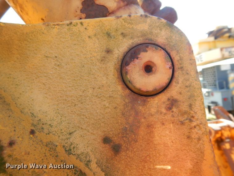 image for item DF2603 1976 John Deere 310A backhoe