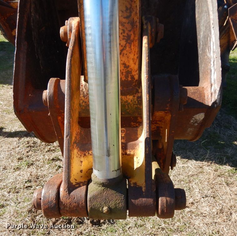 image for item DF2603 1976 John Deere 310A backhoe