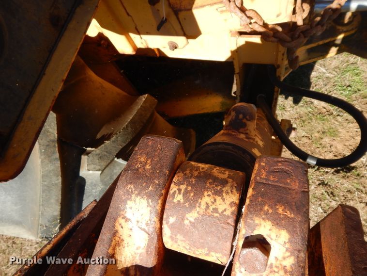 image for item DF2603 1976 John Deere 310A backhoe