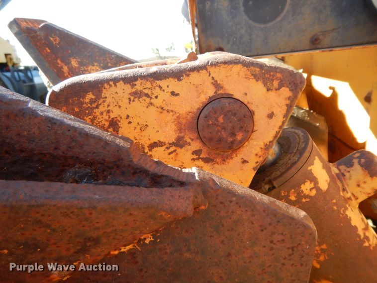 image for item DF2603 1976 John Deere 310A backhoe