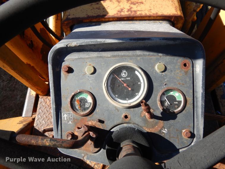 image for item DF2603 1976 John Deere 310A backhoe