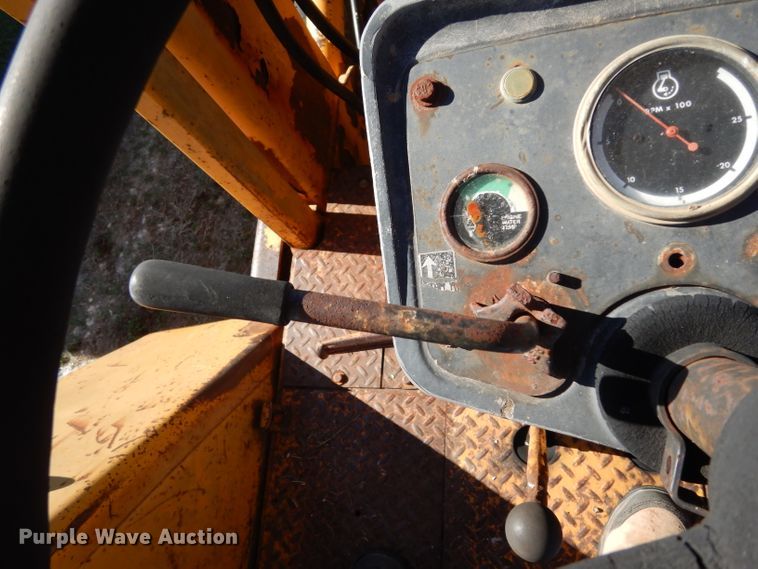 image for item DF2603 1976 John Deere 310A backhoe