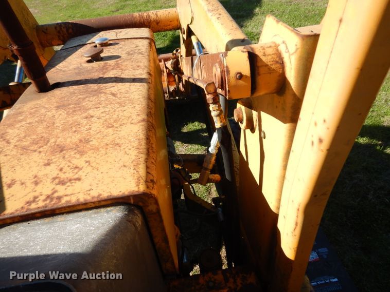 image for item DF2603 1976 John Deere 310A backhoe