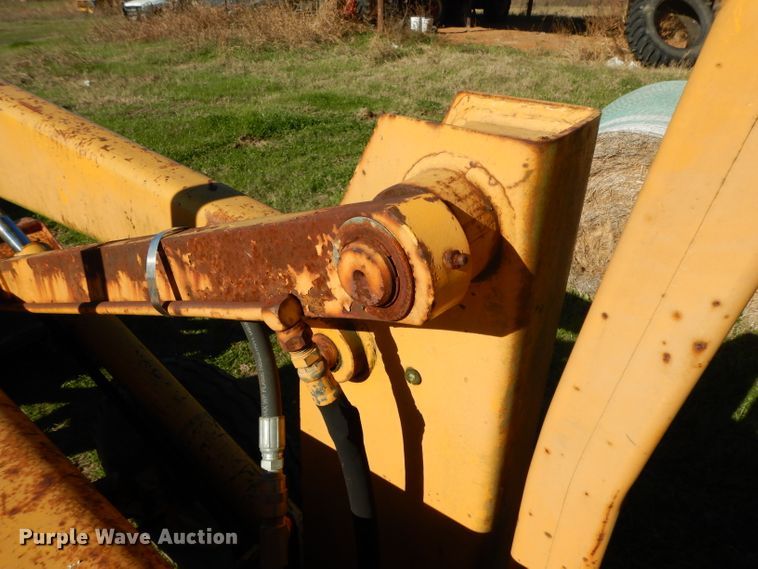 image for item DF2603 1976 John Deere 310A backhoe