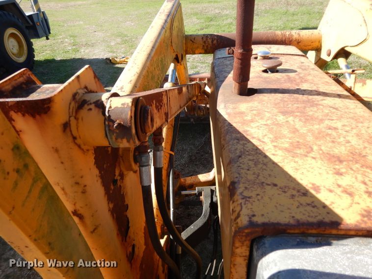 image for item DF2603 1976 John Deere 310A backhoe
