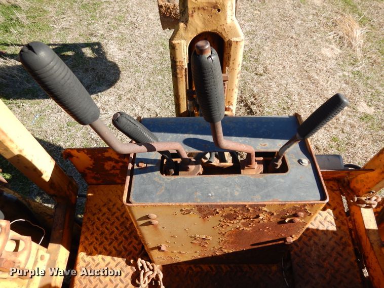 image for item DF2603 1976 John Deere 310A backhoe