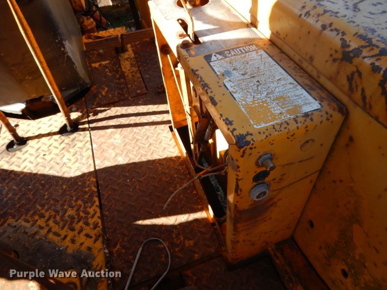 image for item DF2603 1976 John Deere 310A backhoe