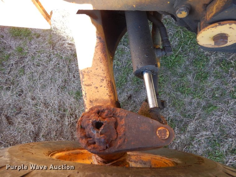 image for item DF2603 1976 John Deere 310A backhoe