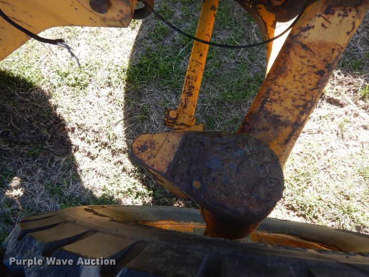 image for item DF2603 1976 John Deere 310A backhoe