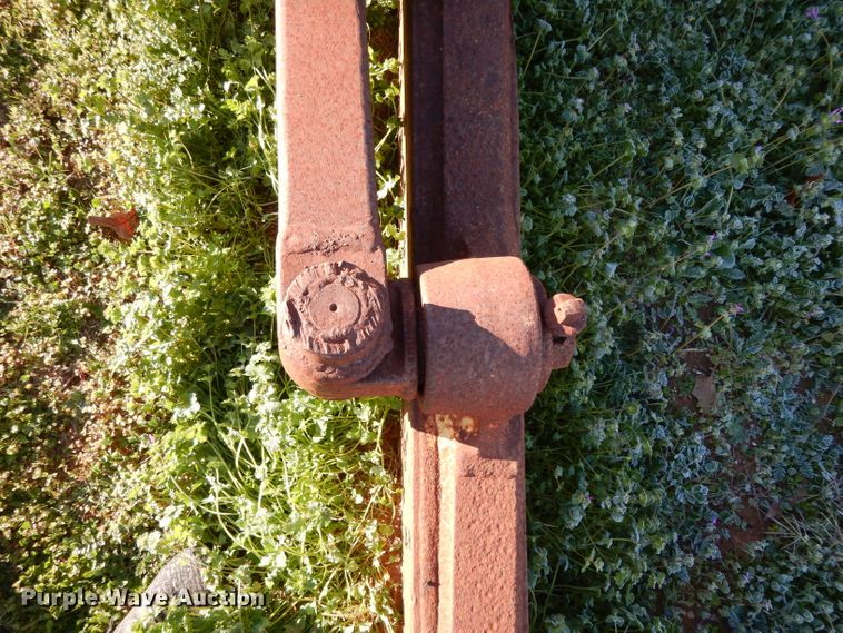 image for item DF2619 Caterpillar D6D six-way dozer blade