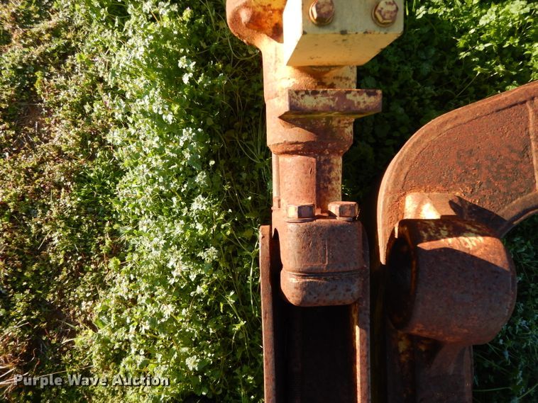 image for item DF2619 Caterpillar D6D six-way dozer blade