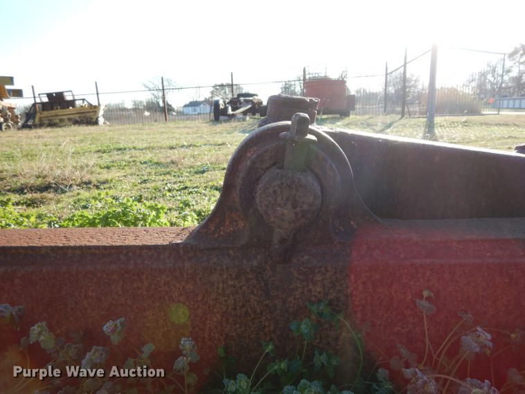 image for item DF2619 Caterpillar D6D six-way dozer blade