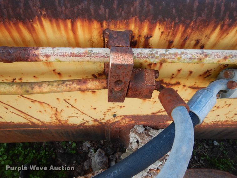 image for item DF2619 Caterpillar D6D six-way dozer blade