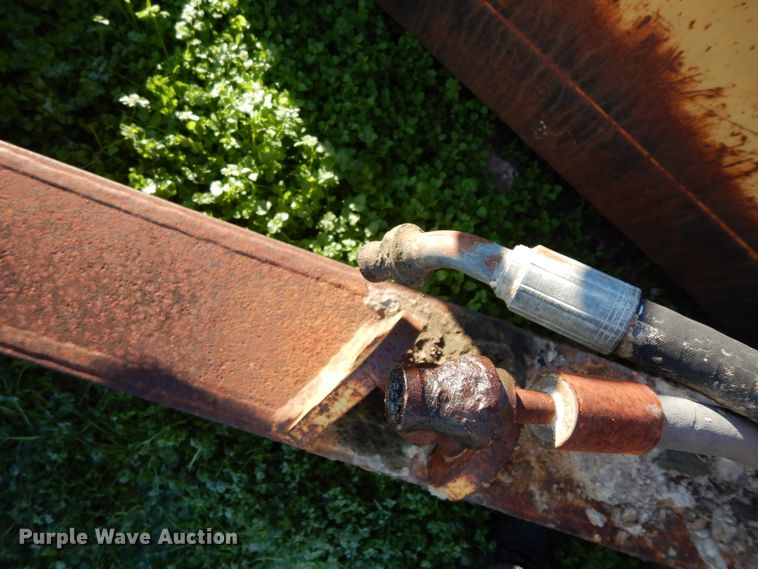 image for item DF2619 Caterpillar D6D six-way dozer blade