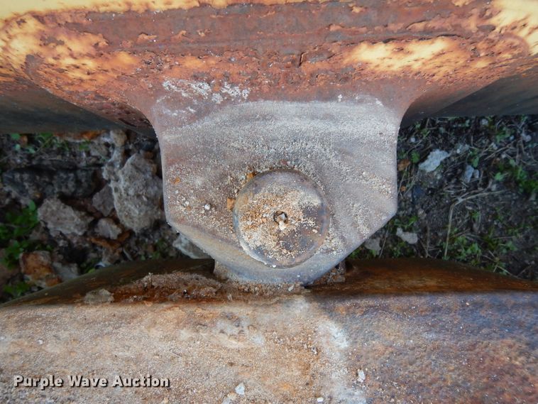 image for item DF2619 Caterpillar D6D six-way dozer blade