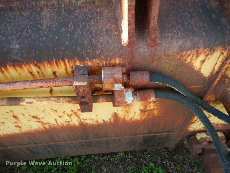 image for item DF2619 Caterpillar D6D six-way dozer blade