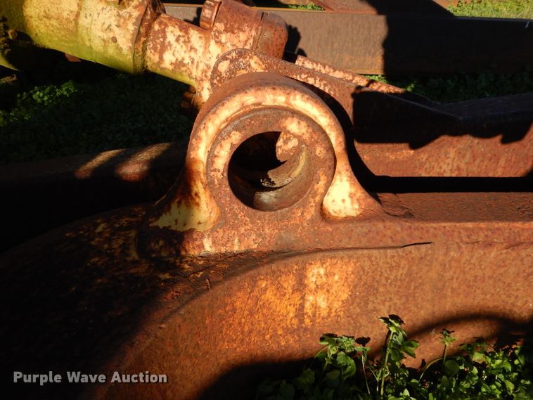 image for item DF2619 Caterpillar D6D six-way dozer blade