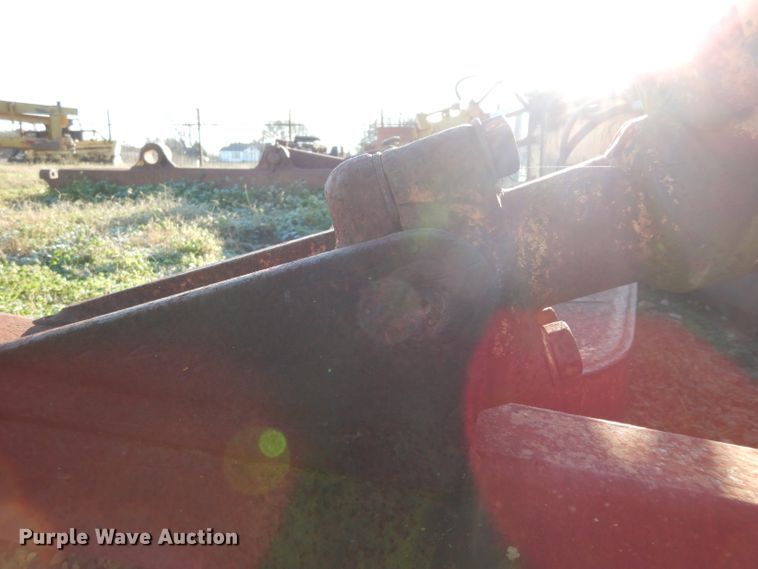 image for item DF2619 Caterpillar D6D six-way dozer blade