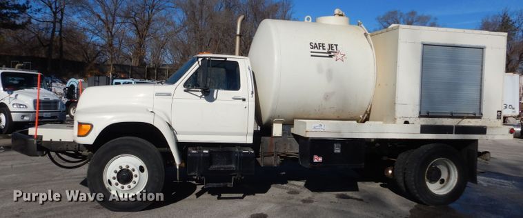 image for item DH4309 1997 Ford F800 sewer jetter truck