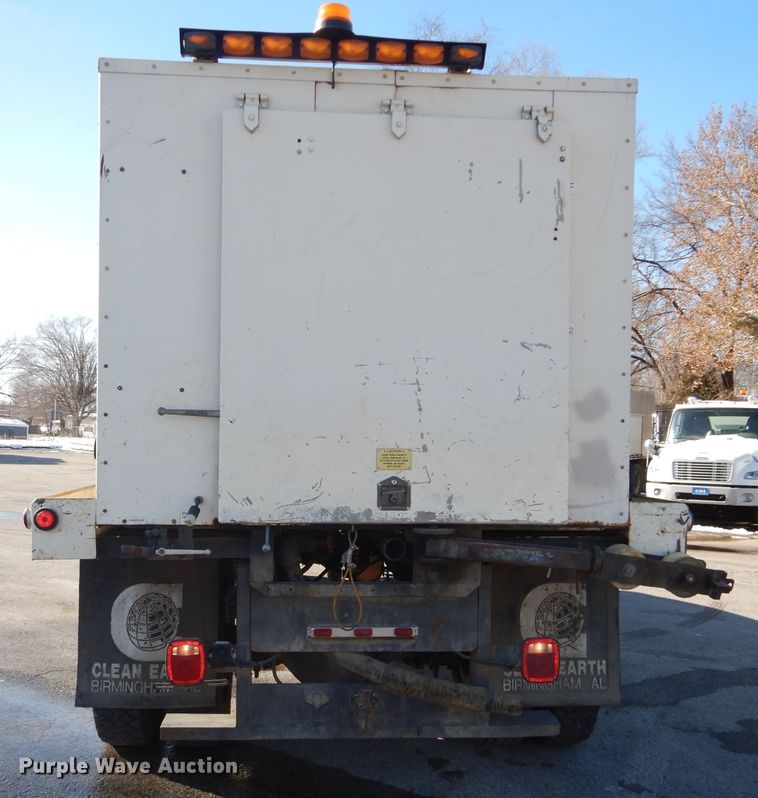 image for item DH4309 1997 Ford F800 sewer jetter truck