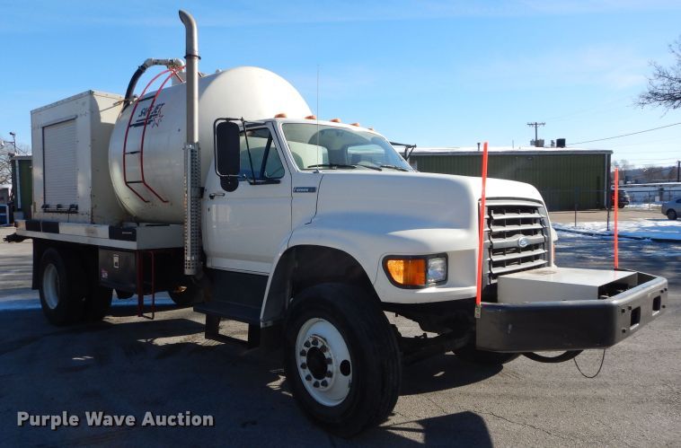image for item DH4309 1997 Ford F800 sewer jetter truck