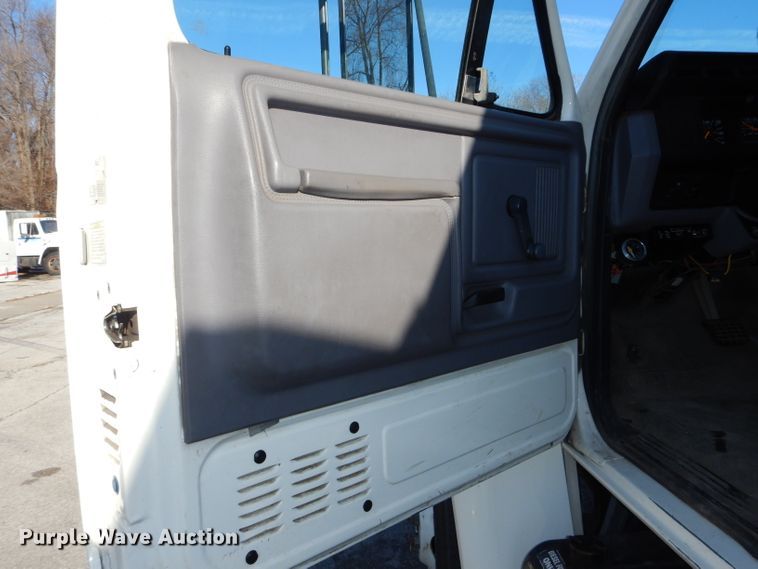 image for item DH4309 1997 Ford F800 sewer jetter truck