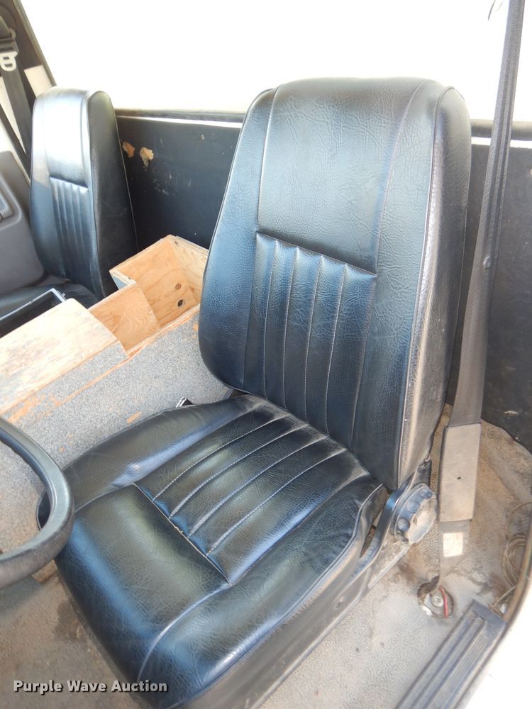 image for item DH4309 1997 Ford F800 sewer jetter truck